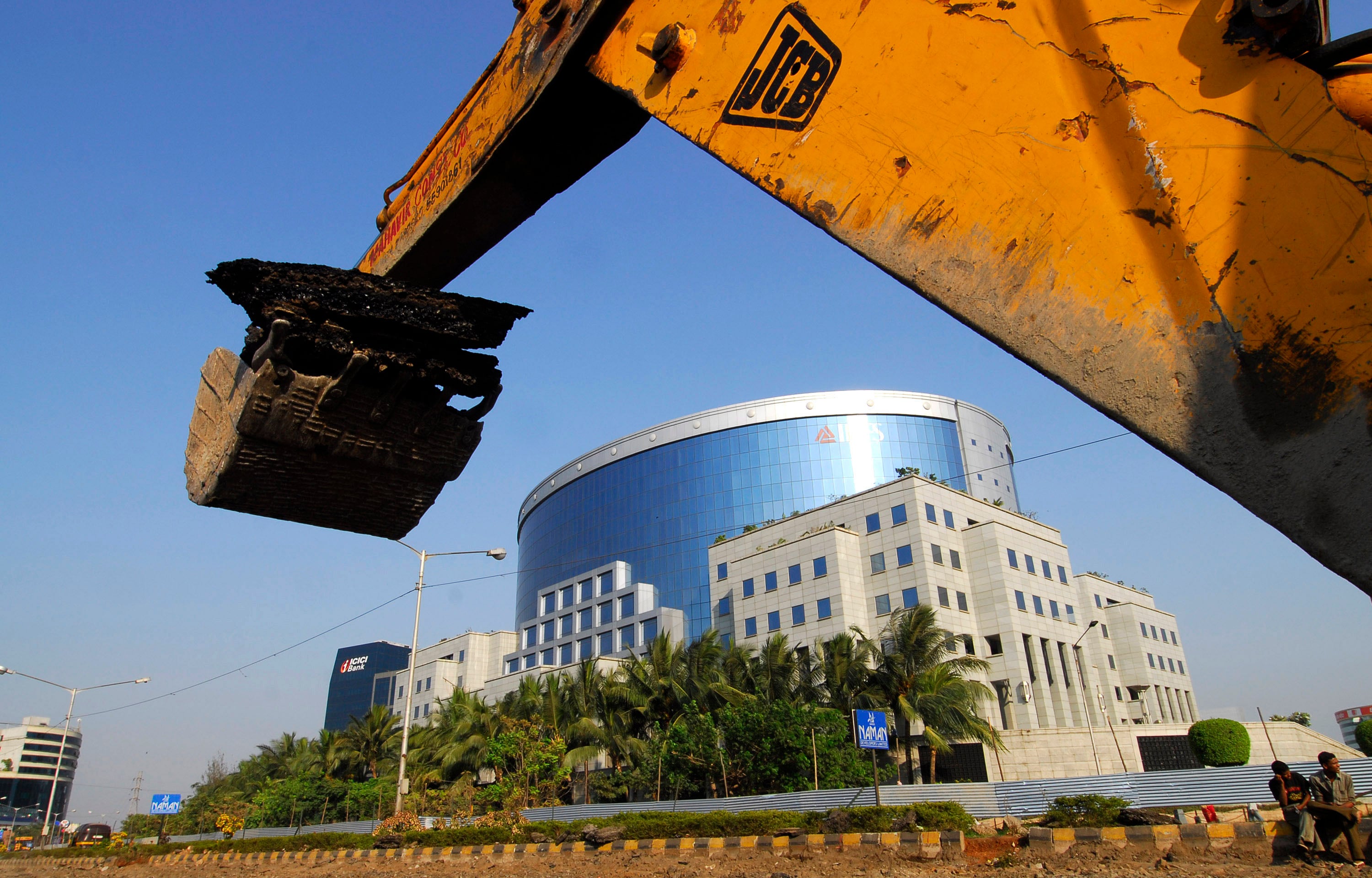 Grant Thornton Report Points To Conflict Between CARE Ratings, IL&FS