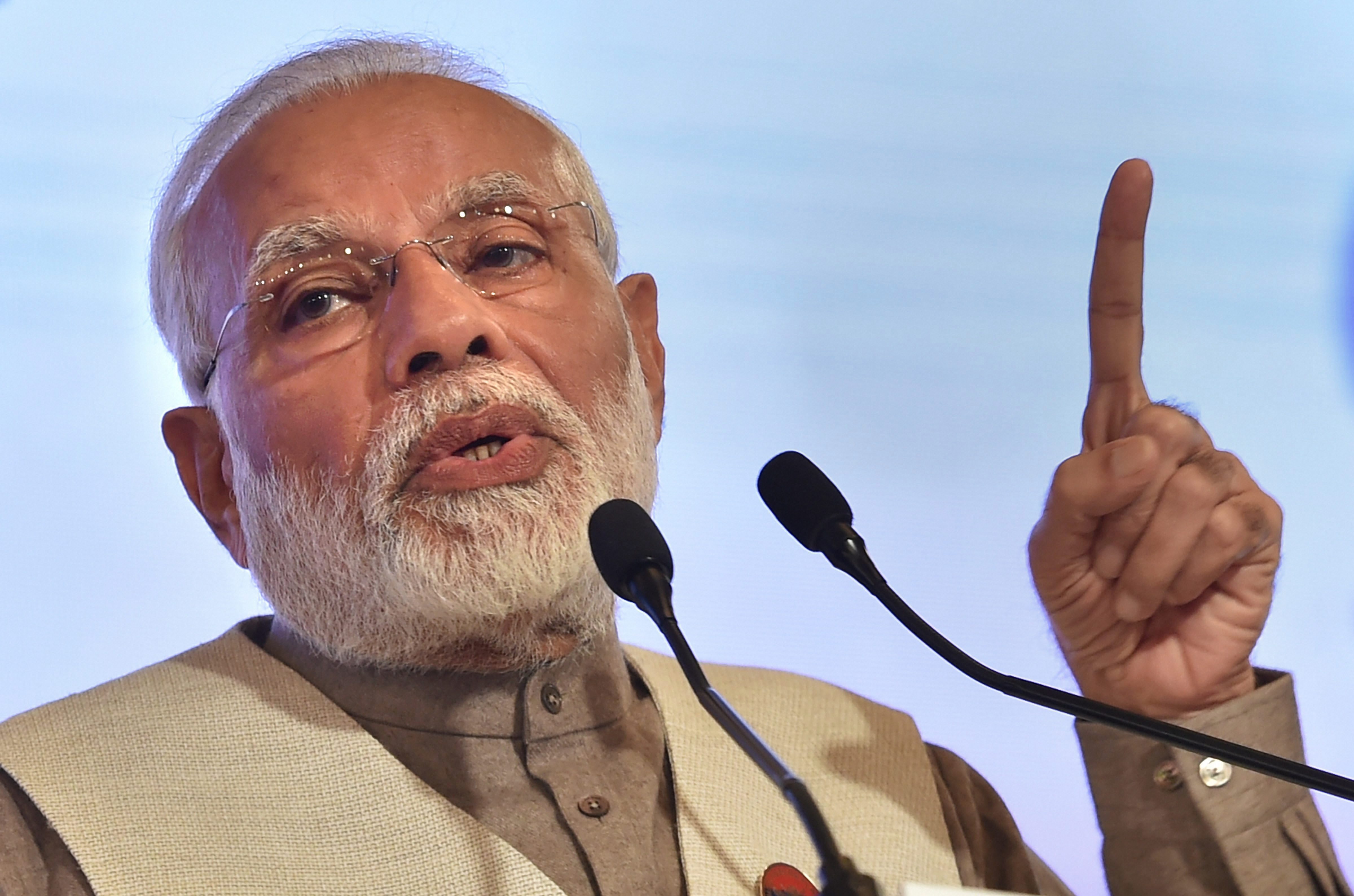 Modi Attacks Congress In Sonia Gandhi&rsquo;s Turf Rae Bareli