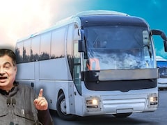 स्लीपर बसों में सफर होगा अब और भी सुरक्षित! नितिन गडकरी ने बदल दिए सेफ्टी फीचर्स से जुड़े कई बड़े नियम