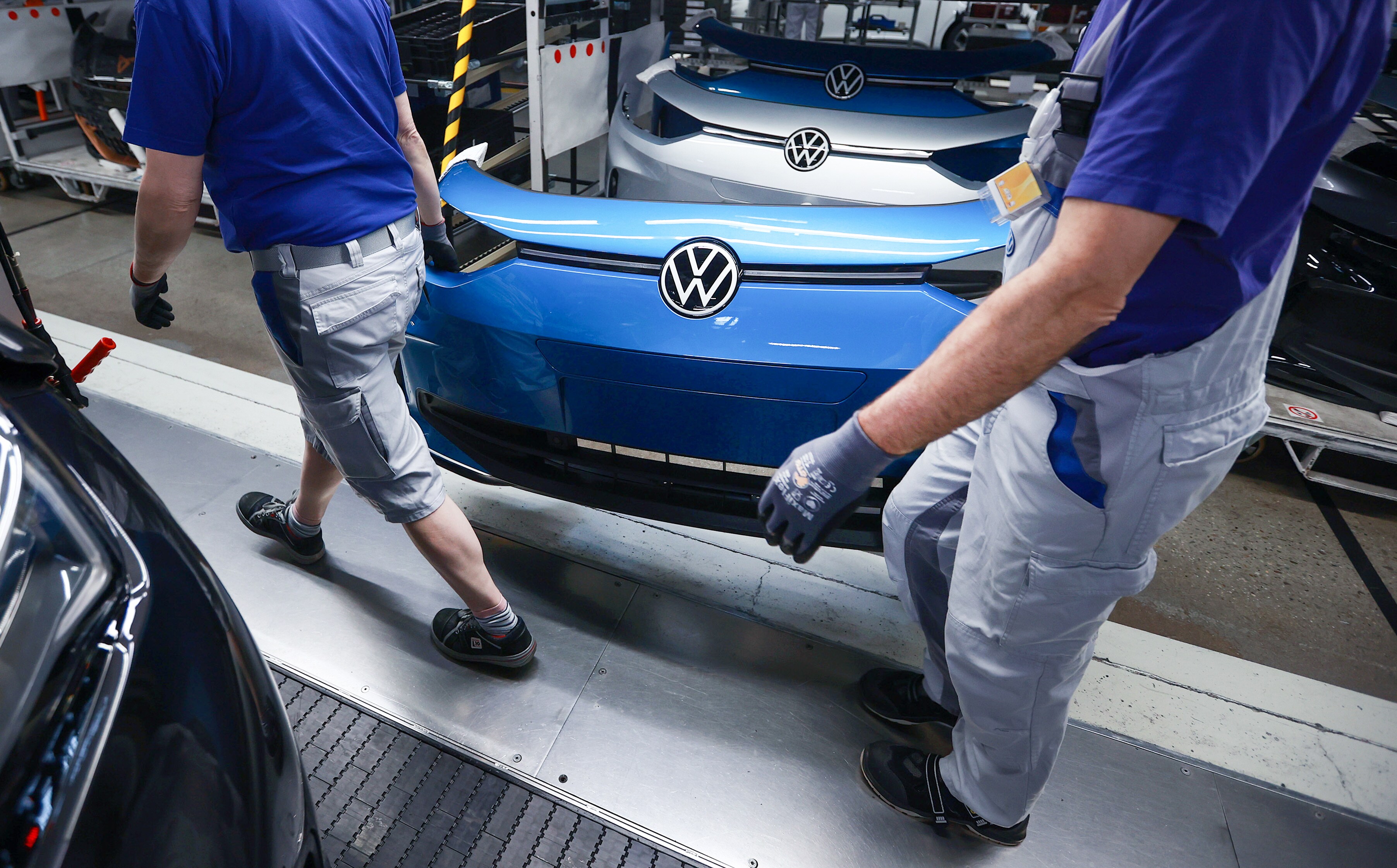 Volkswagen Says 20,000 Workers Agree To Early Departures