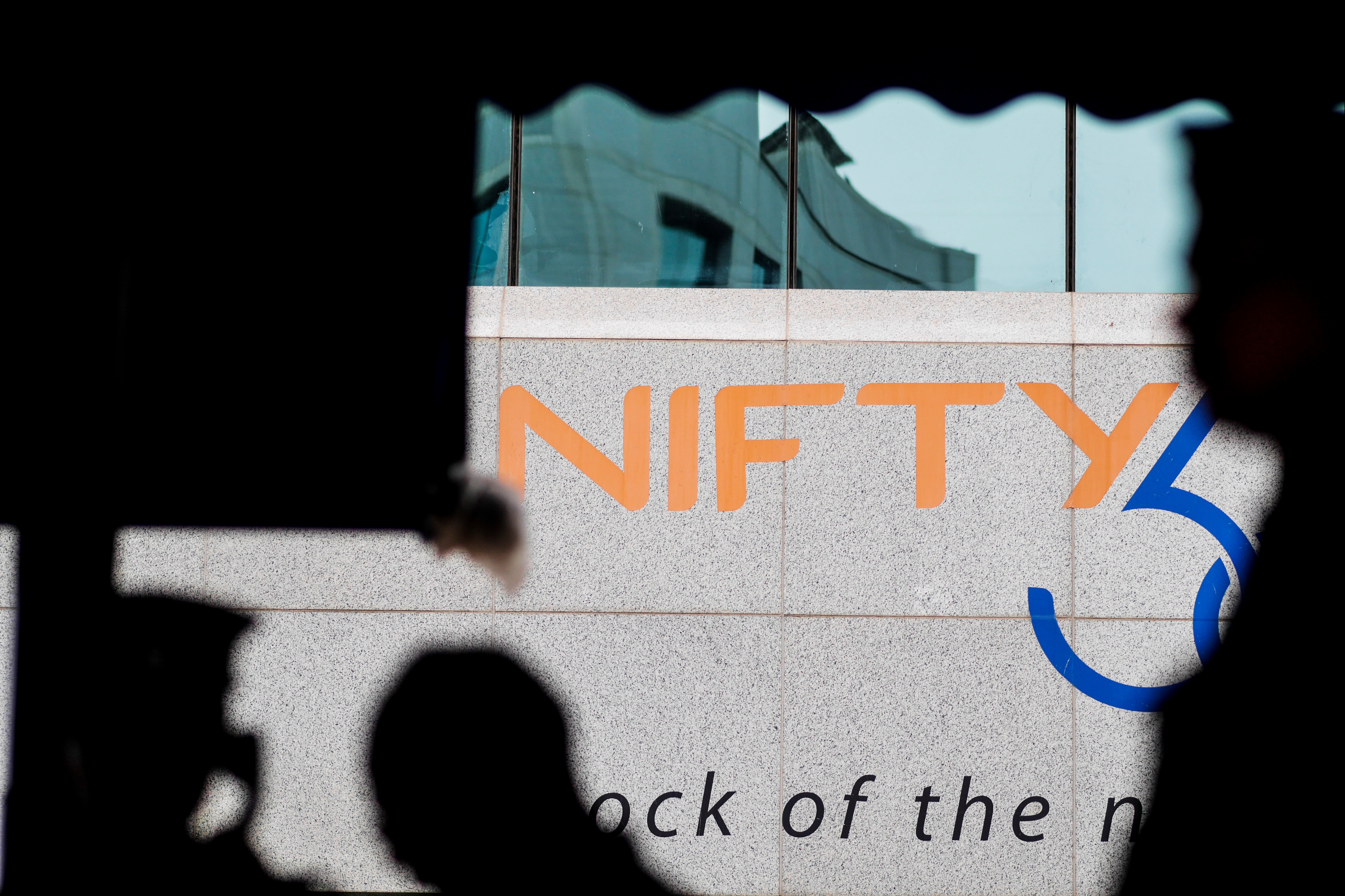 Sensex, Nifty Begin 2017 On A Cautious Note 