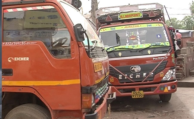 Transport Industry Puts On Hold Buying New Vehicles, Seeks Bail Out