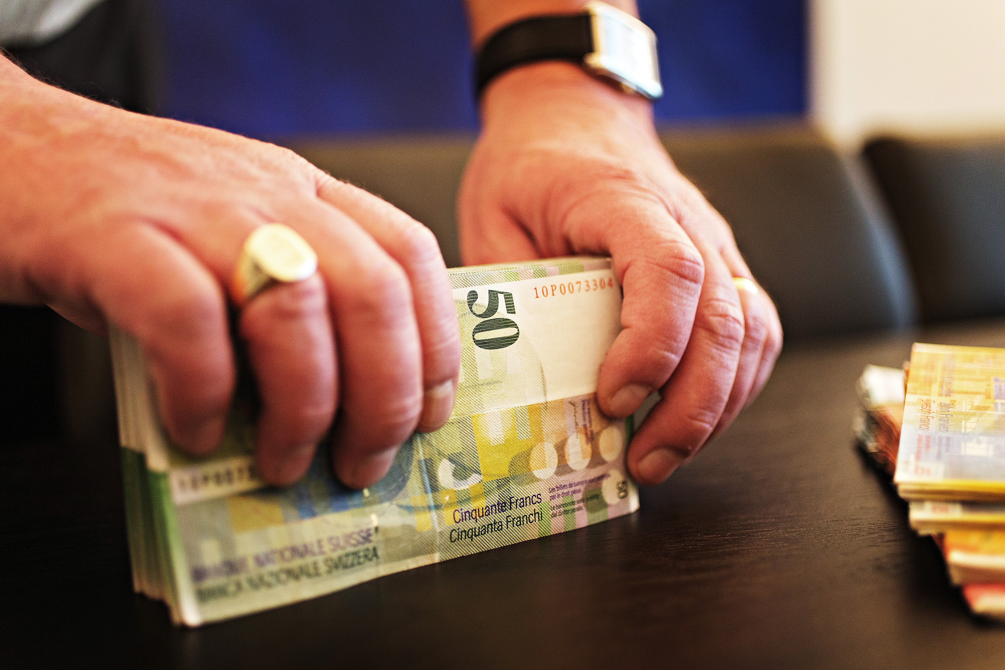 Cash To Remain King For The Swiss; Central Bank Rules Out Note Ban