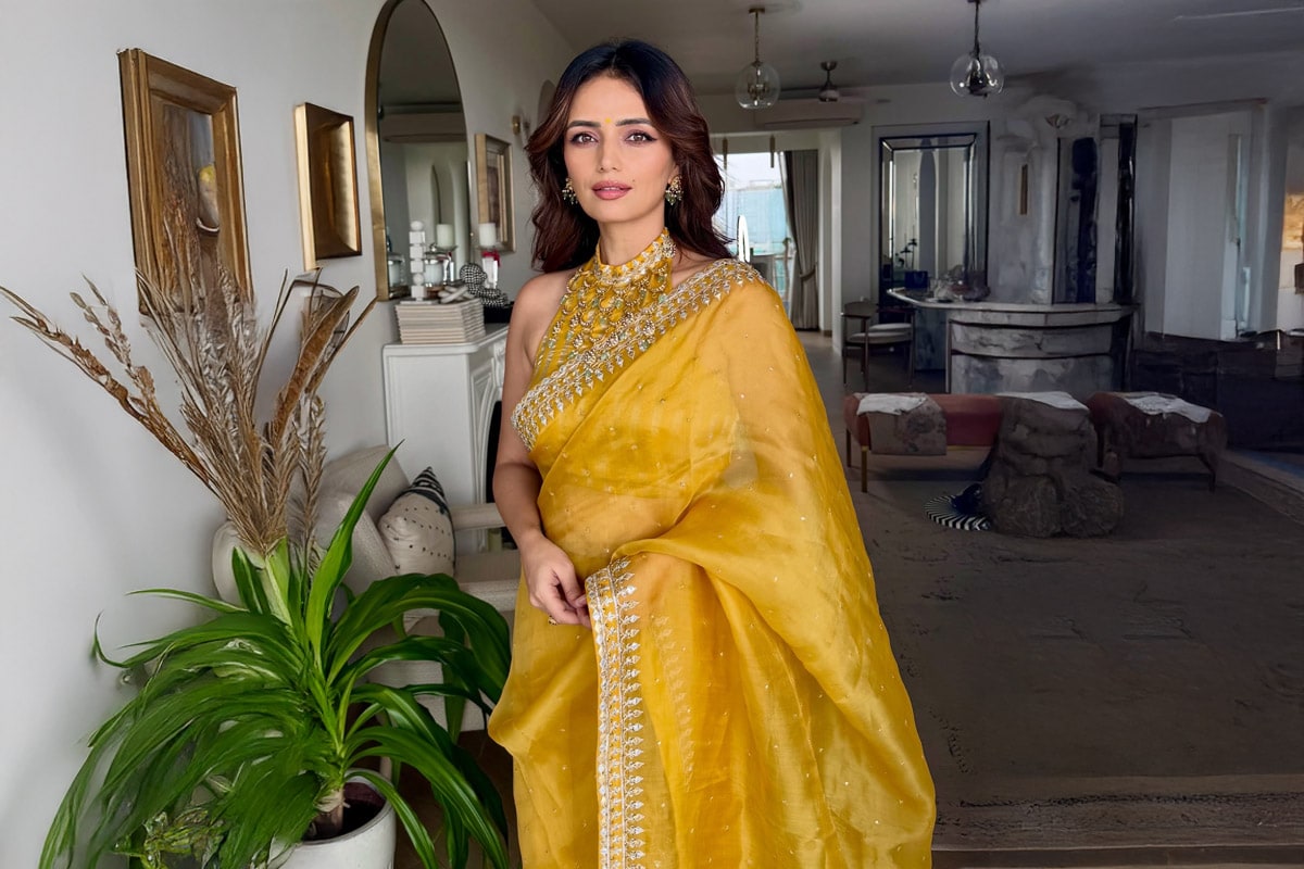 Roshni Chopra Reveals Her DIY Golden Glow Facial for Radiant Skin