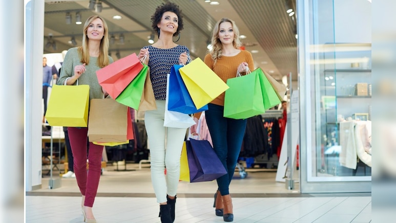 ज्यादा जीती हैं वो महिलाएं जो करती हैं ज्यादा शॉपिंग, हम नहीं रिसर्च का है यह दावा