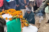 अलवर के BSF जवान गोविंद बैरवा का सैन्य सम्मान से हुए अंतिम संस्कार, 8 साल के बेटे ने दी मुखाग्नि