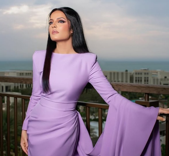 सेलिना जेटली ने बयां कि दर्द, पति ने वेडिंग एनिवर्सरी पर गिफ्ट में दिया तलाक का नोटिस, बच्चों से कर दिया दूर, पल में बदली दुनिया