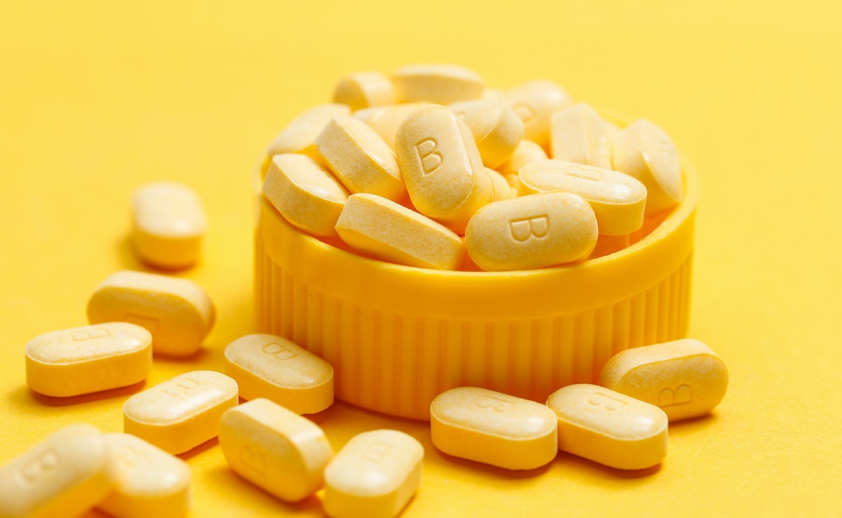 10 Signs And Symptoms Of Vitamin B12 Deficiency