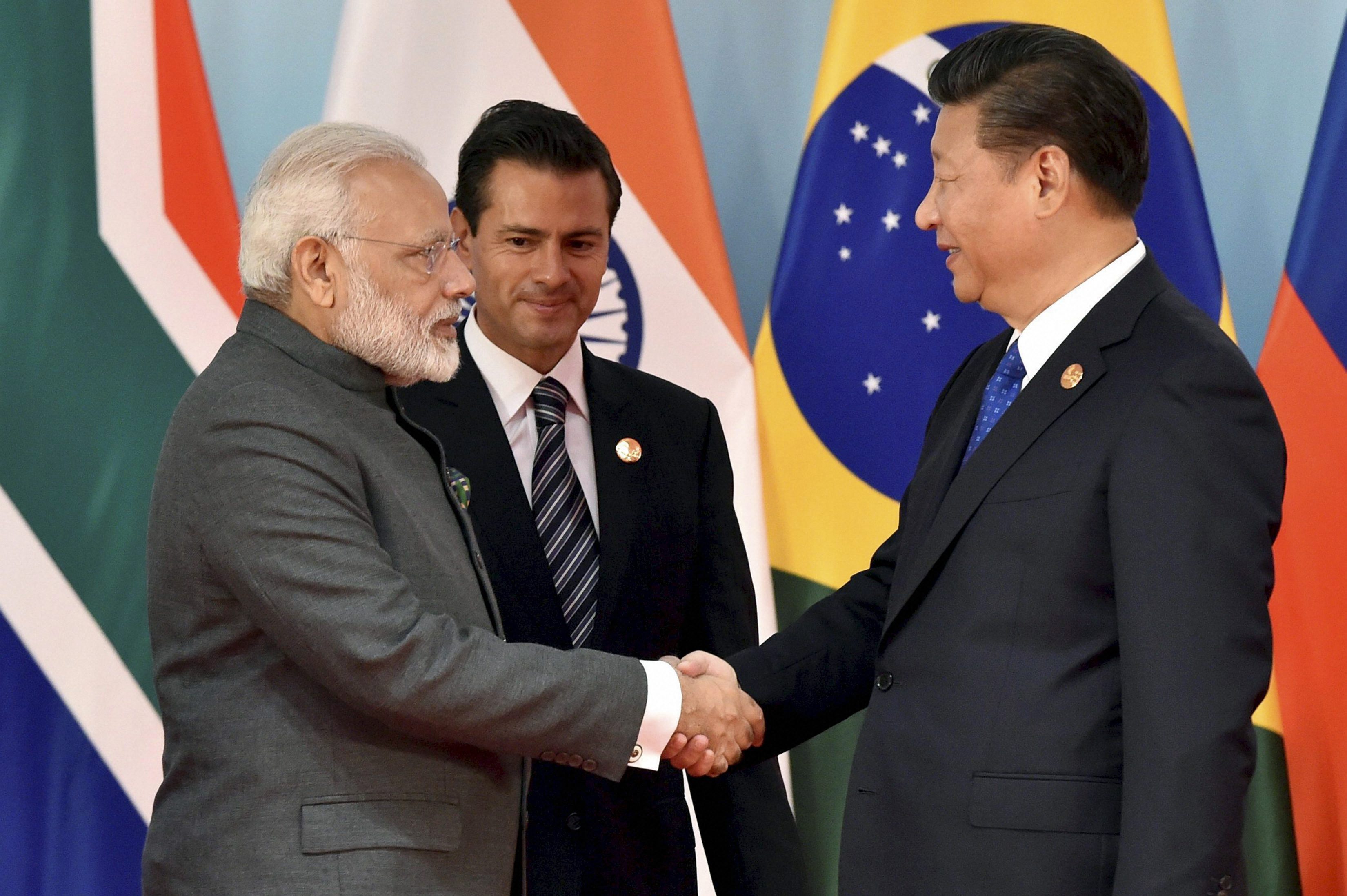 Modi, Xi Hold &lsquo;Forward-Looking&rsquo; Talks, Call For Peace In Border Areas