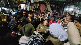 Dewas News: देवास में दरगाह निर्माण को लेकर हंगामा, पुलिस ने हटवाया अतिक्रमण