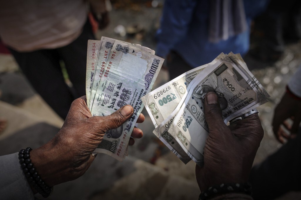 How To Play ITC, PTC India, SBI, Apex Frozen Foods? #AskBQ