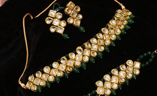Gold Prices Today: Gold, Silver Prices Rise On Global Cues