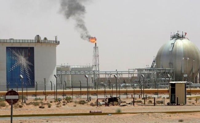 Oil Prices Edge Up On Expected US Crude Inventory Draw