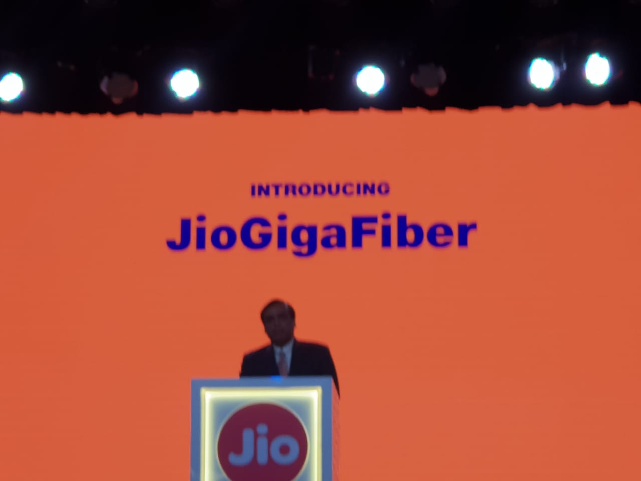 RIL AGM: Mukesh Ambani Targets Internet And Cable TV Service Providers With JioGigaFiber