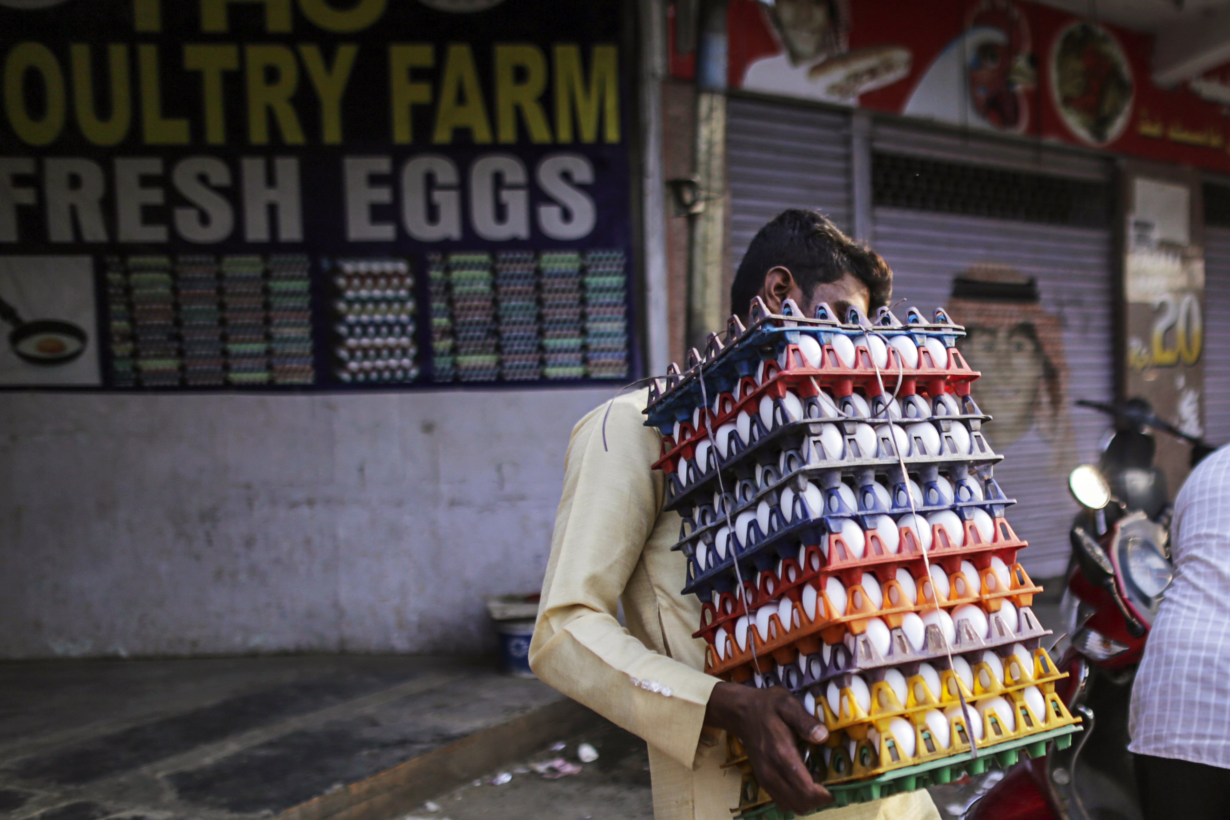 Wholesale Inflation Hits 8-Month High In November On Egg, Vegetable Prices