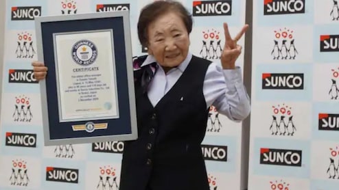 इसे कहते हैं वफादारी! महिला ने एक ही कंपनी में 65 साल नौकरी कर बना दिया वर्ल्ड रिकॉर्ड