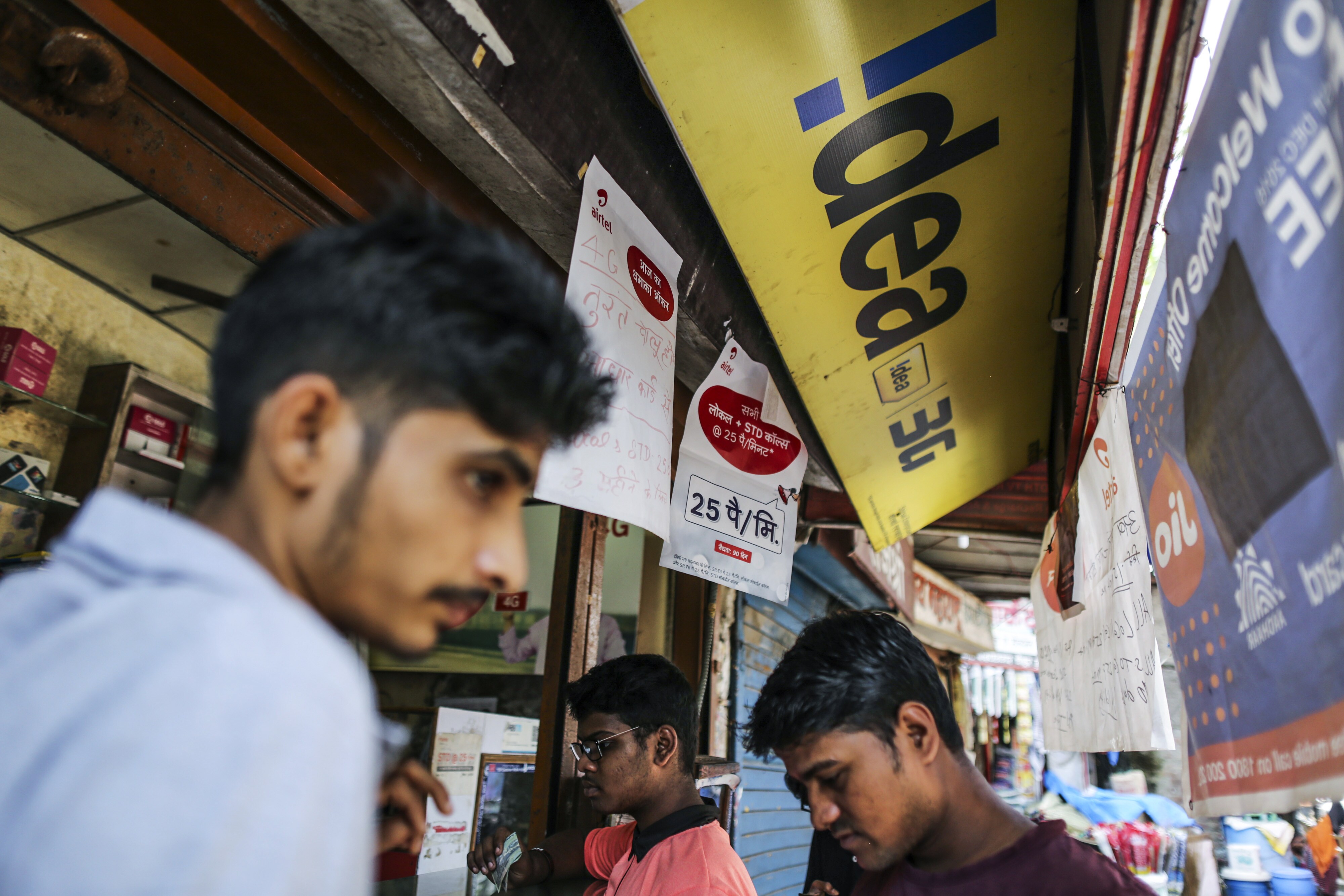 Idea Rises Most In Nine Months As Brokerages Give Thumbs Up To Fund Raising Plans