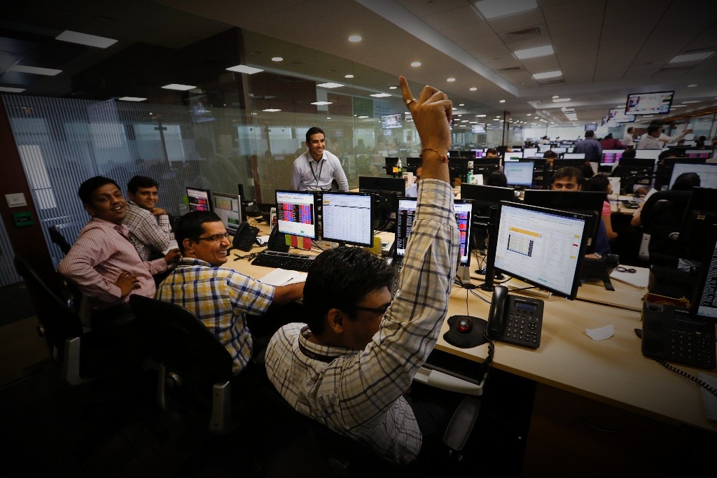 Nifty Ends Above 8,900 First Time In Over Six Months; Axis Bank Jumps 5.3%