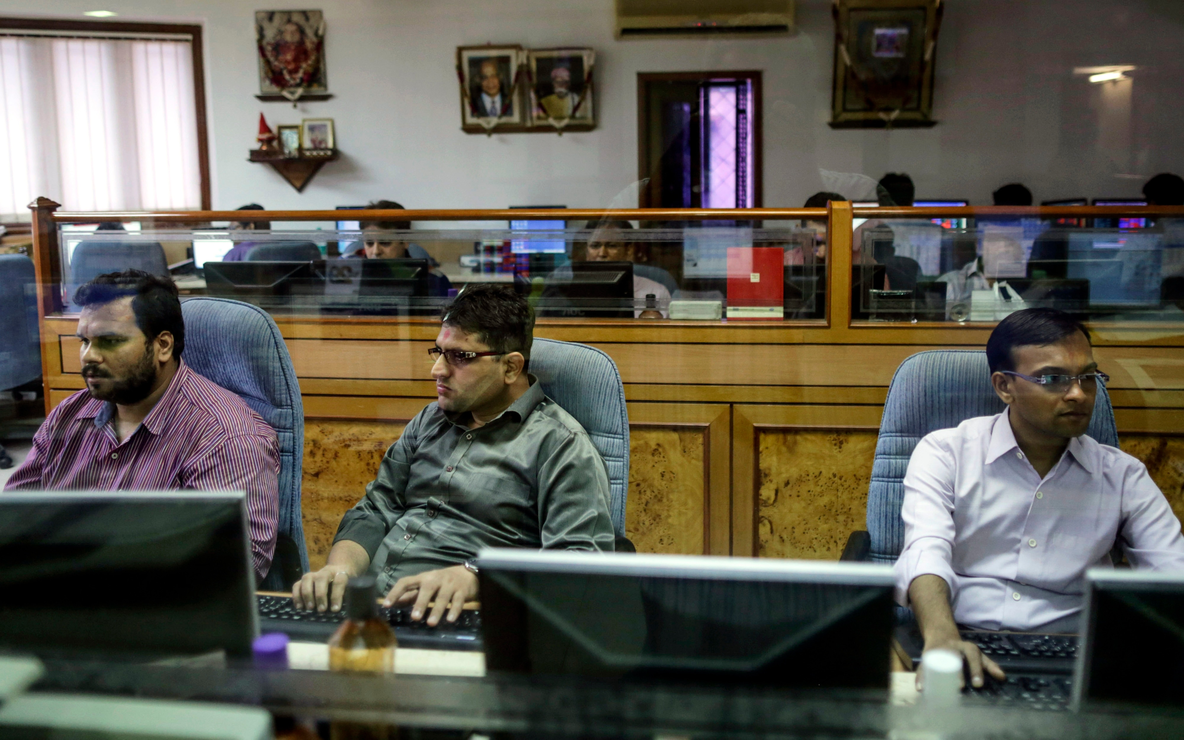 Sensex Settles Above 34,000 For First Time Led By RIL, Bharti Airtel