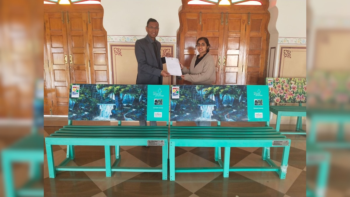 Rajasthan: 'बॉटल फॉर चेंज' की पहल के तहत 1175 किलोग्राम के प्लास्टिक का उपयोग कर बनाई 15 बेंचेज