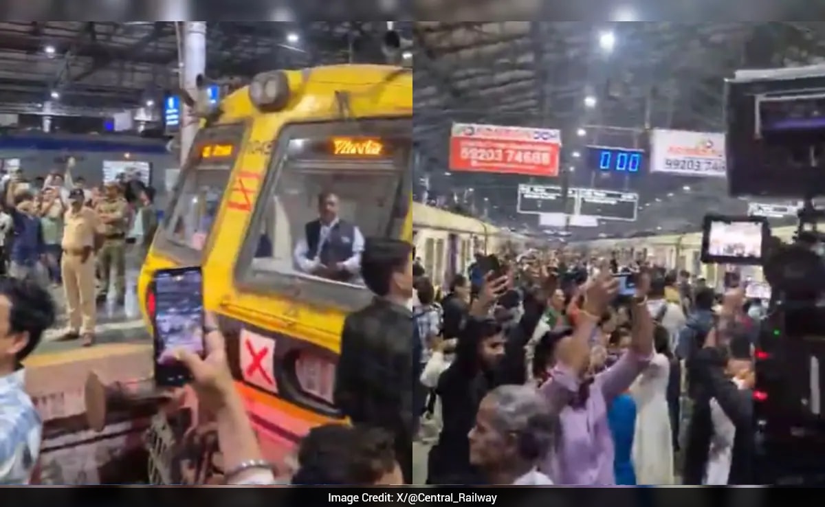 Watch: Mumbai Celebrates New Year With Iconic Train Horns At Chhatrapati Shivaji Maharaj Terminus