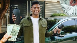 अपनी पुरानी कार को EV में बदलें, जो पैसे खर्च होंगे, उनमें 50 हजार देगी सरकार! नई बाइक के लिए भी 30,000 मिलेंगे