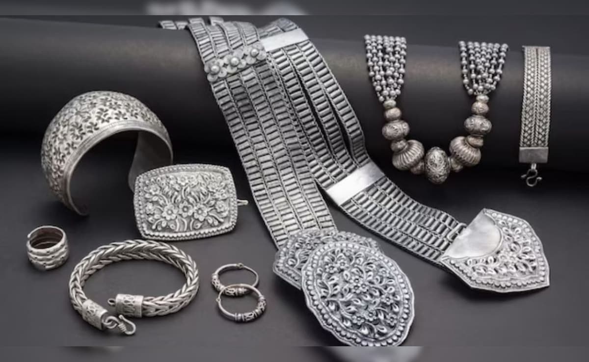 लगातार दूसरे दिन बढ़ें चाँदी के दाम, देखें आज का भाव लगातार दूसरे दिन बढ़ें चाँदी के दाम, देखें आज का भाव