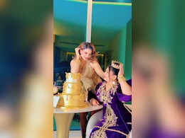 उर्वशी रौतेला ने मां मीरा रौतेला का जन्मदिन शाही अंदाज में मनाया,  24-कैरेट गोल्ड क्राउन...