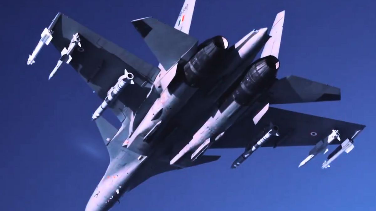 Air Force's Subtle Message By Showcasing Unseen Weaponry On Fighter Jets