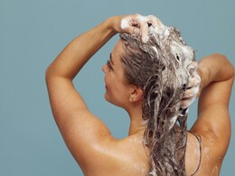 Hair Detox: अब इन चार आसान स्टेप्स से घर पर सुधारें बालों की हालत, जानें घर पर हेयर डिटॉक्स कैसे करें