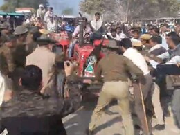 75 गांव के डूबने की आशंका को लेकर डूंगरी बांध बनाने के विरोध में हिंसक प्रदर्शन, पुलिस पर पथराव