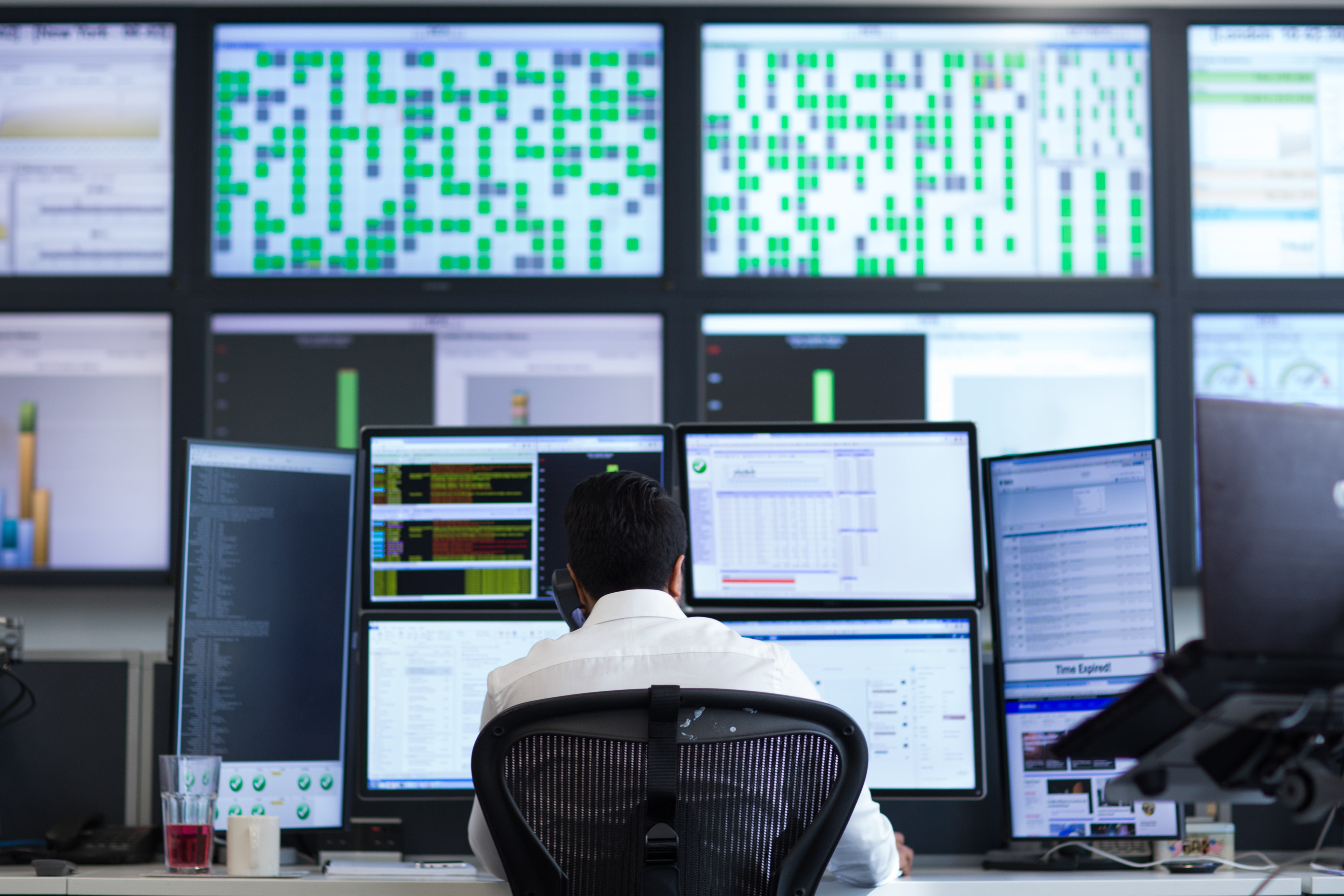 Sensex, Nifty Decline For Second Day As Tech Stocks Slump On U.S. Visa Woes