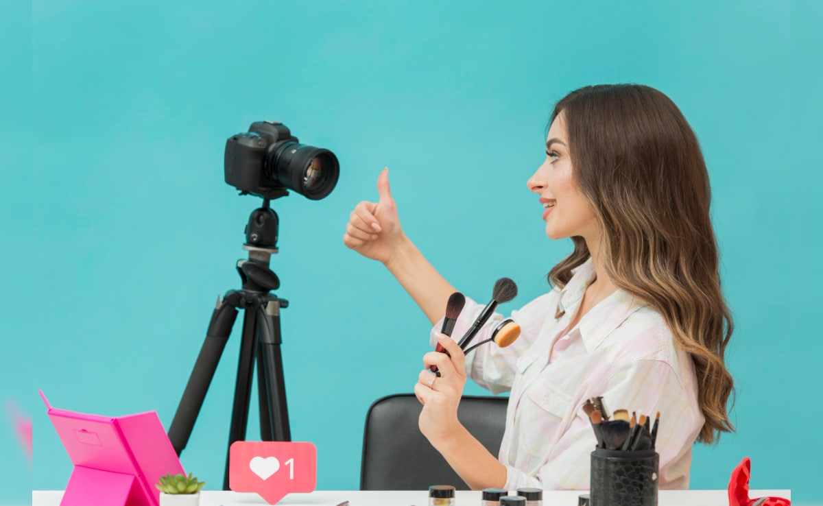 स्टाइल और ट्रैवल को बनाया जा सकता है कमाई का जरिया, जानिए सोशल मीडिया इन्फ्लुएंसर कैसे करते हैं कमाई