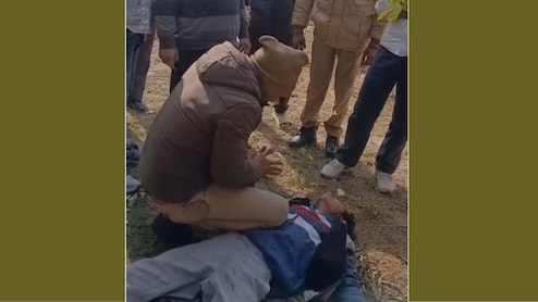 यूपी के हापुड़ में एक शख्स के लिए पुलिसवाले बन गए 'भगवान', यूं बची युवक की जान