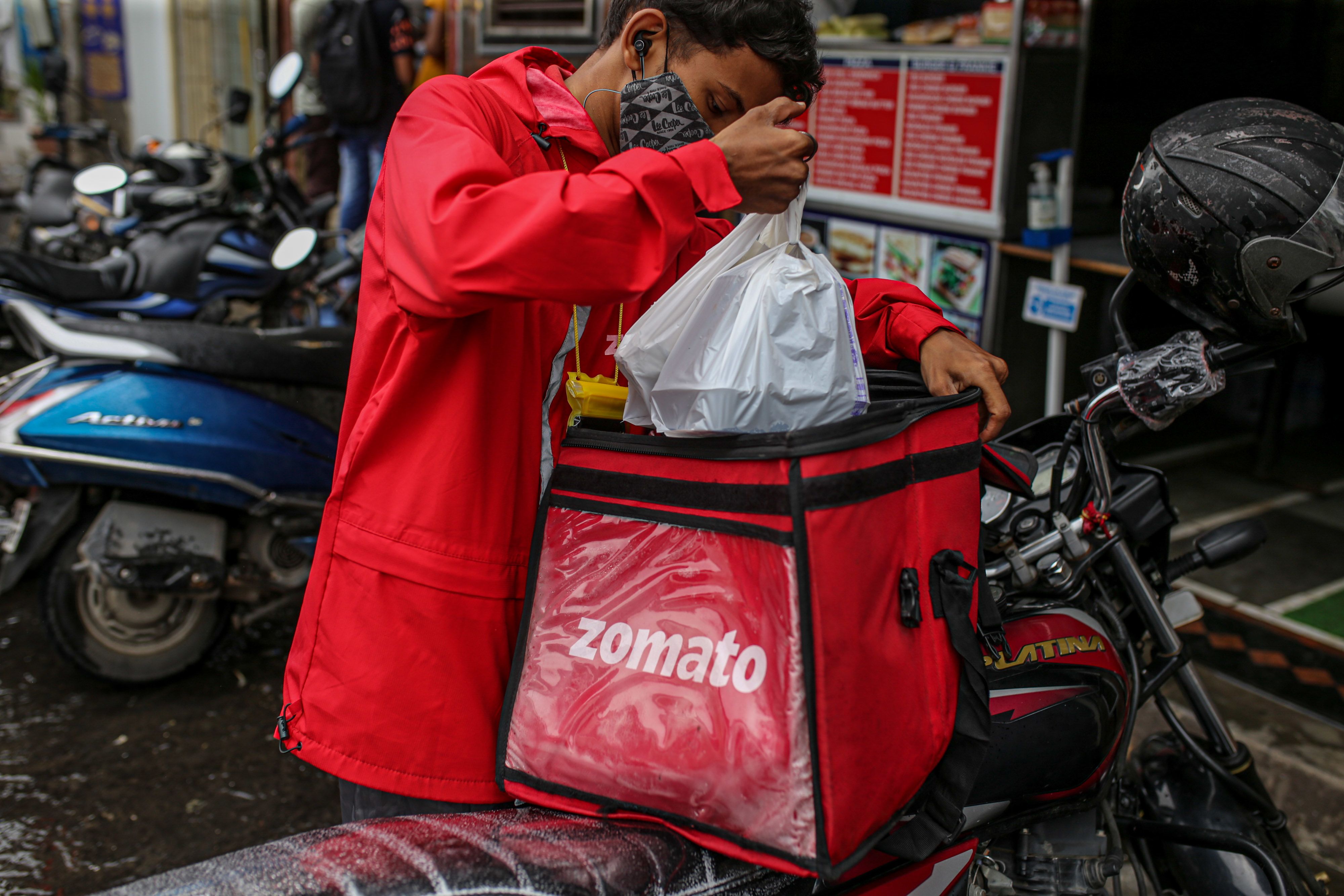 Zomato Q2 Results: Loss Widens On Investment In Food Delivery Business