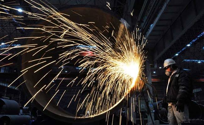 IMF Defers Economic Growth Forecast Till January 25 To Consider COVID Developments