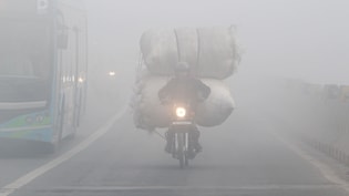 Weather Update: शीतलहर और घने कोहरे के दोहरे मार को हो जाएं तैयार! IMD का रेड अलर्ट, कहां -11 डिग्री पहुंचा पारा?