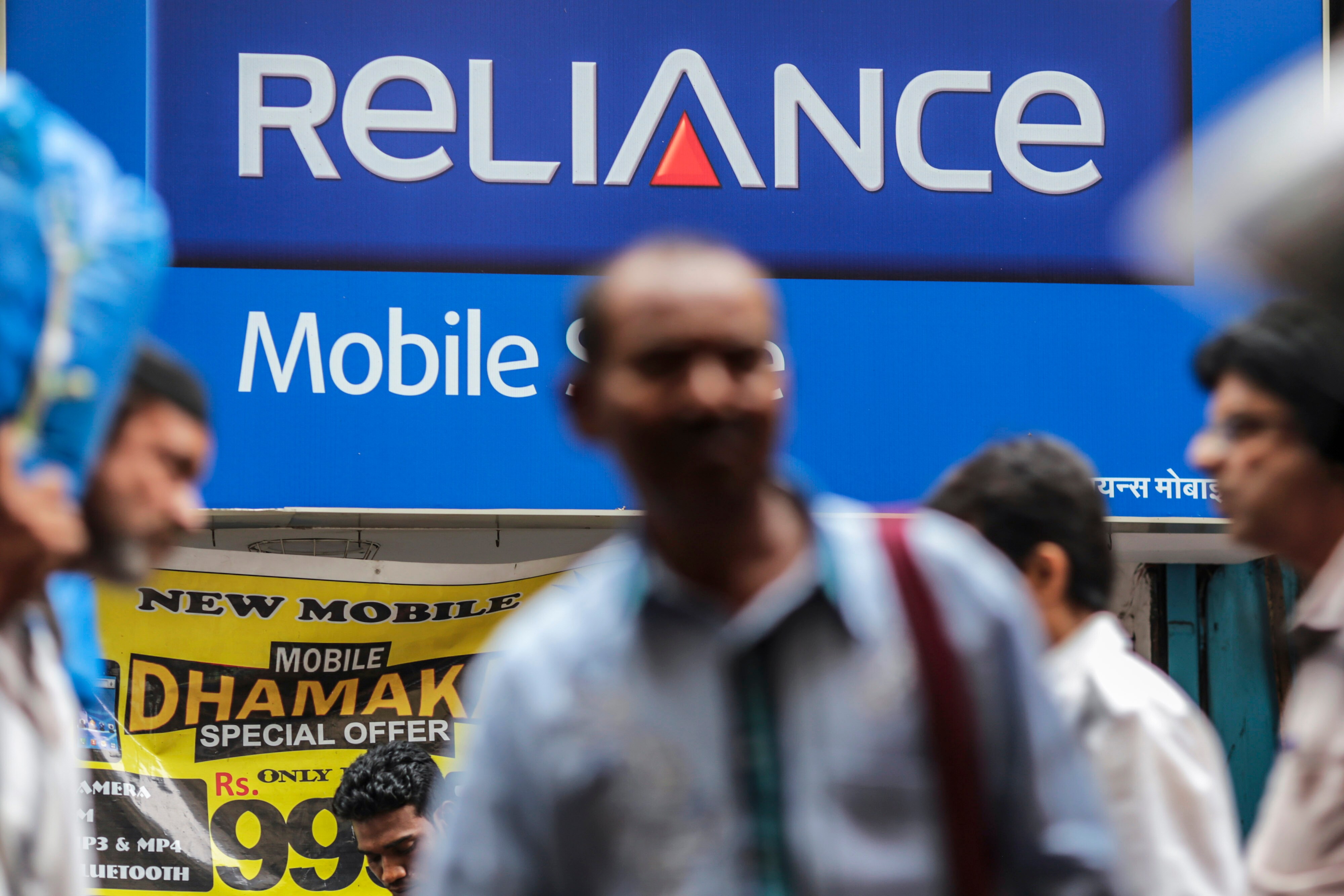 RCom Furnishes Rs 1,400 Crore Corporate Guarantee To Telecom Department