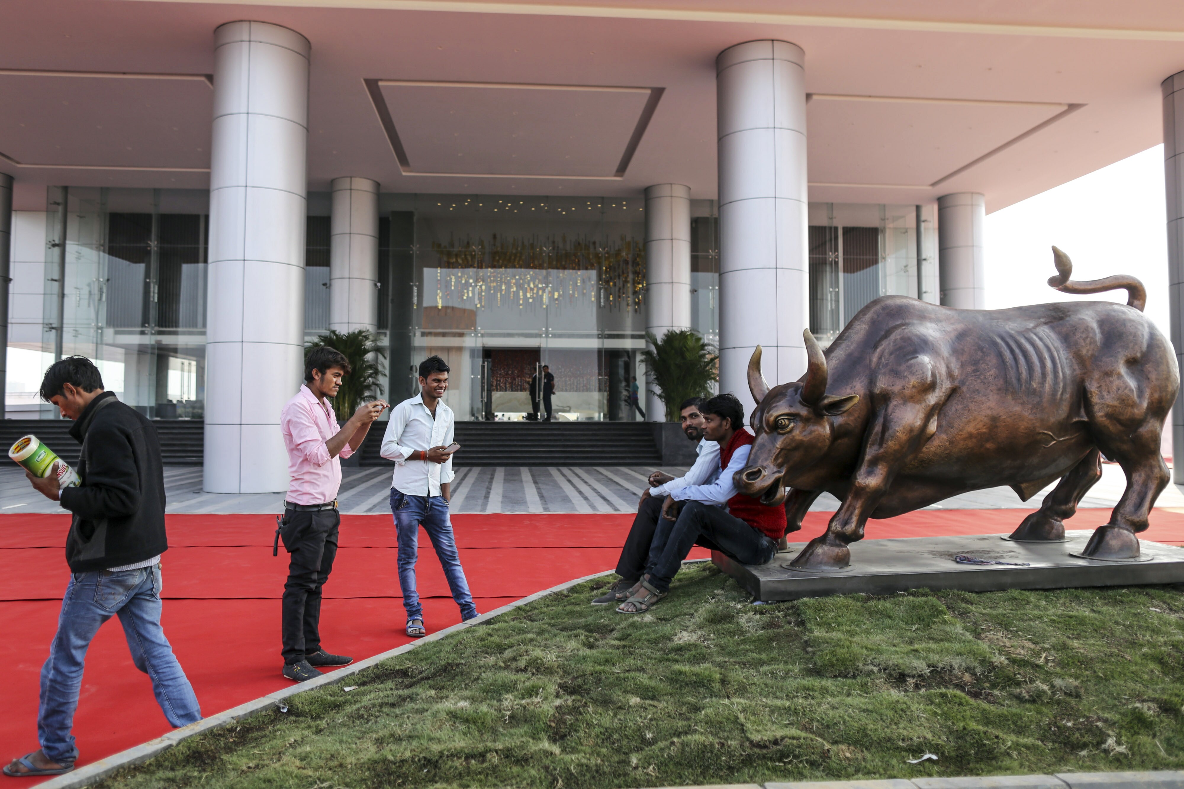 Sensex Logs Worst Two-Month Fall Since Feb. 2016 Despite Last Day Rebound