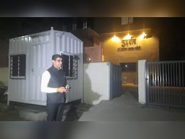 Amid Water Deaths, Indore Collector, Mayor Visit RSS Office, Congress Irked