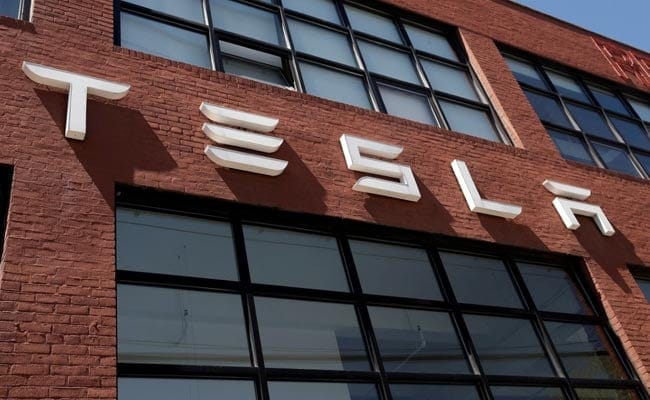 JPMorgan Sues Tesla For $162 Million Over Warrants, Elon Musk Tweets