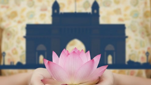 महिलांच्या आरोग्यासाठी ऐतिहासिक पाऊल; महाराष्ट्रात देशातील पहिले Menopause Clinic सुरू, वाचा सर्व वौशिष्ट्ये