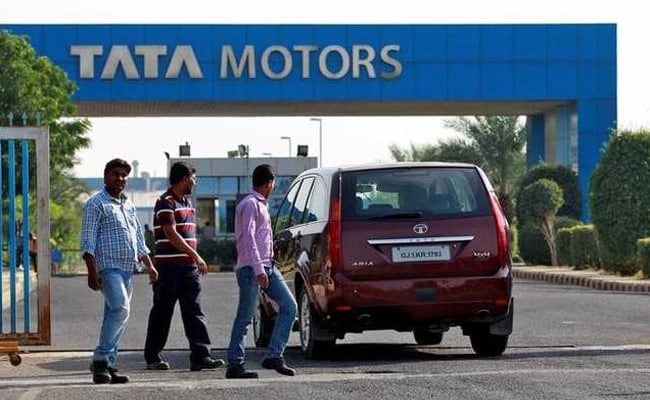 Tata Motors Shares Shed Over 12.5% In Two Weeks. Should You Buy?