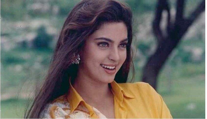 सऊदी अरब में जूही चावला की हमशक्ल वायरल, हुबहु वही चेहरा, वही स्माइल, लोगों ने पूछा- आप उनकी बेटी हैं? एक्ट्रेस का आया रिएक्शन