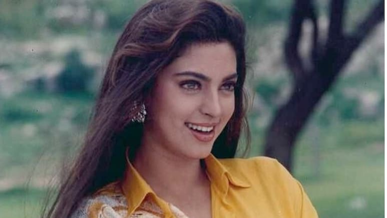 सऊदी अरब में जूही चावला की हमशक्ल वायरल, हुबहु वही चेहरा, वही स्माइल, लोगों ने पूछा- आप उनकी बेटी हैं? एक्ट्रेस का आया रिएक्शन