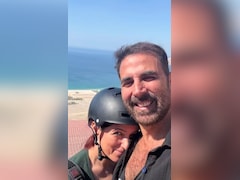 अक्षय कुमार ने 25वीं वेडिंग एनिवरसरी पर ट्विंकल खन्ना से करवाई पैराग्लाइडिंग, घबराई एक्ट्रेस बोलीं- यह सब तुम्हारी वजह से है 