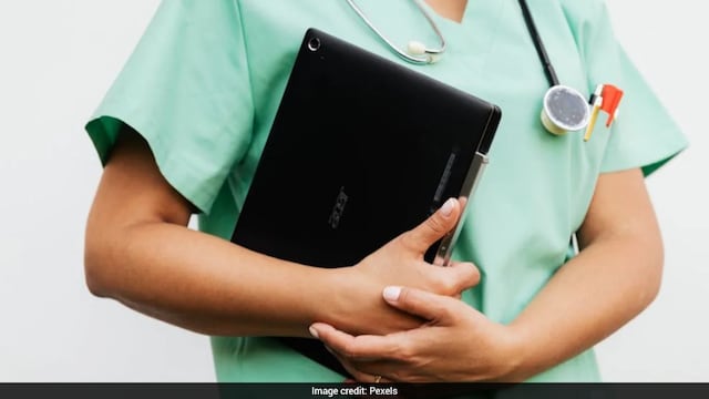 In Uttar Pradesh 1,228 Nursing Officers Get Appointment Letters; 1,097 Are Women