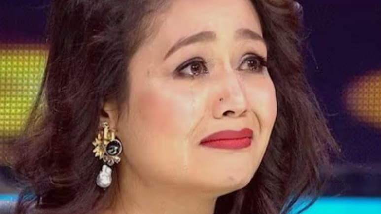 नेहा कक्कड़ ने दुनिया से बना ली दूरी, बोलीं- नहीं पता लौटूंगी या नहीं