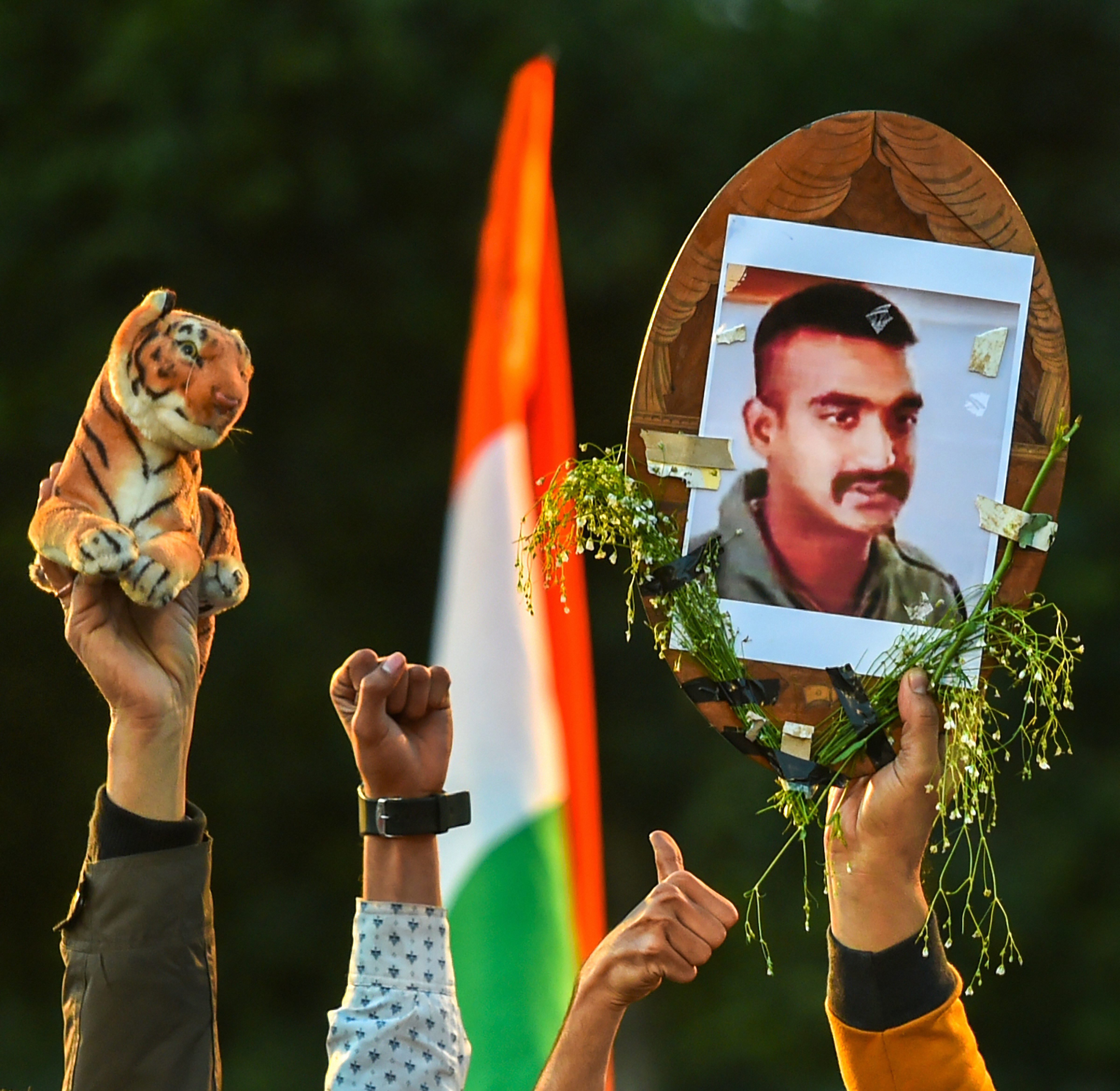 Live: Air Force Wing Commander Abhinandan Varthaman Back In India