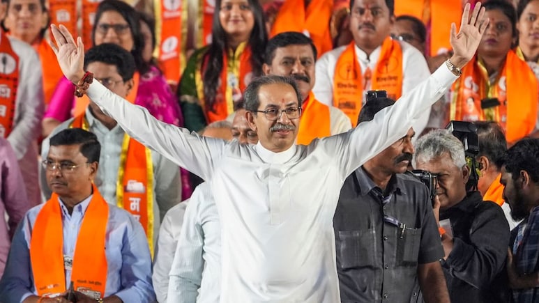 हार के बाद मातोश्री में आज क्&zwj;यों जश्&zwj;न, शिवसेना के विजयी प्रत्याशियों का लगा जमावड़ा